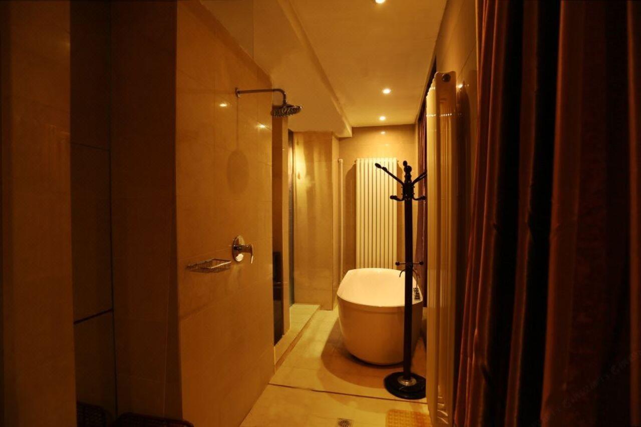 Harbin Yakelai Holiday Hotel Exterior photo