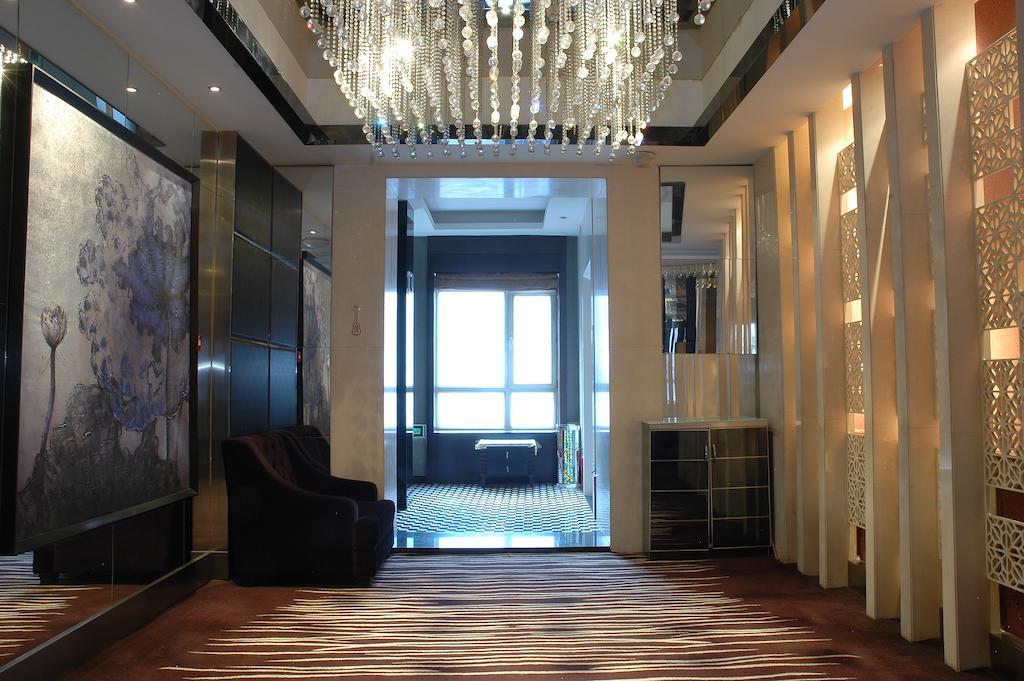 Harbin Yakelai Holiday Hotel Exterior photo