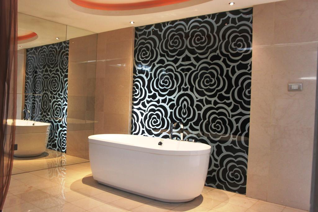 Harbin Yakelai Holiday Hotel Room photo